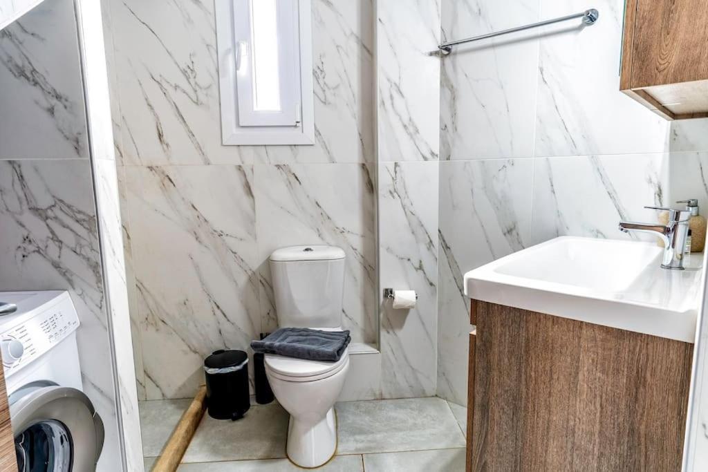 Zefyros Suite , Seafront Retreat ! Pánormos Eksteriør billede