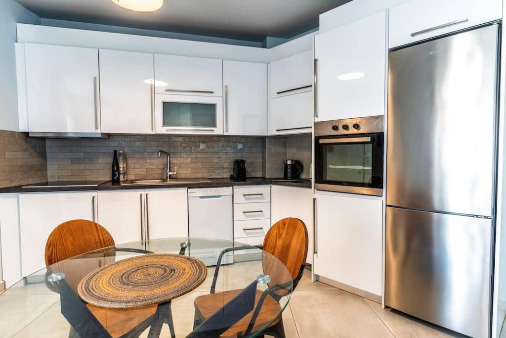 Zefyros Suite , Seafront Retreat ! Pánormos Eksteriør billede