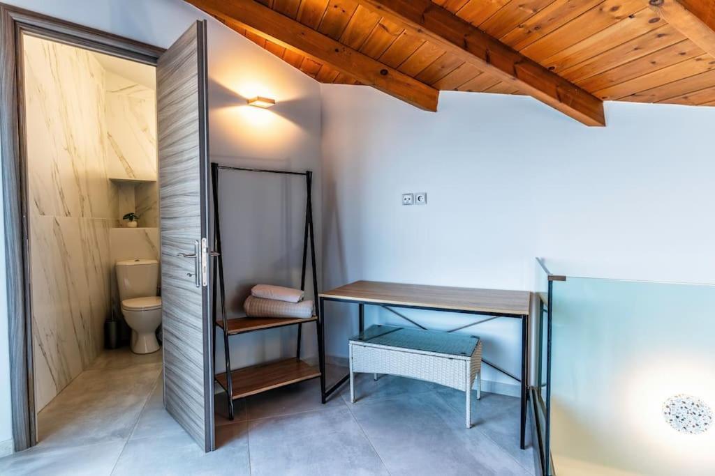 Zefyros Suite , Seafront Retreat ! Pánormos Eksteriør billede