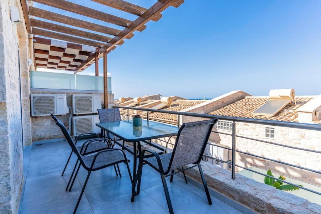 Zefyros Suite , Seafront Retreat ! Pánormos Eksteriør billede