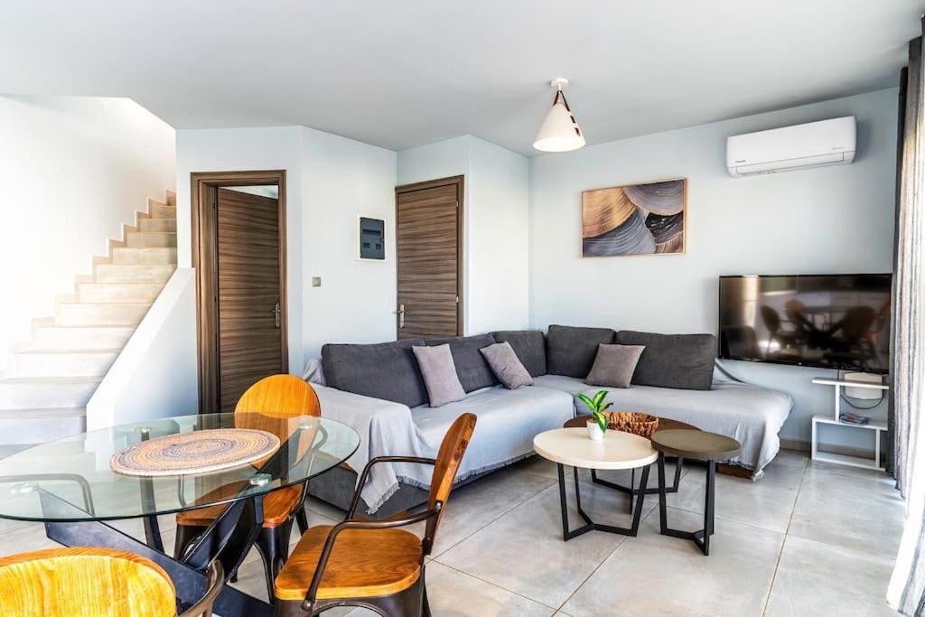 Zefyros Suite , Seafront Retreat ! Pánormos Eksteriør billede