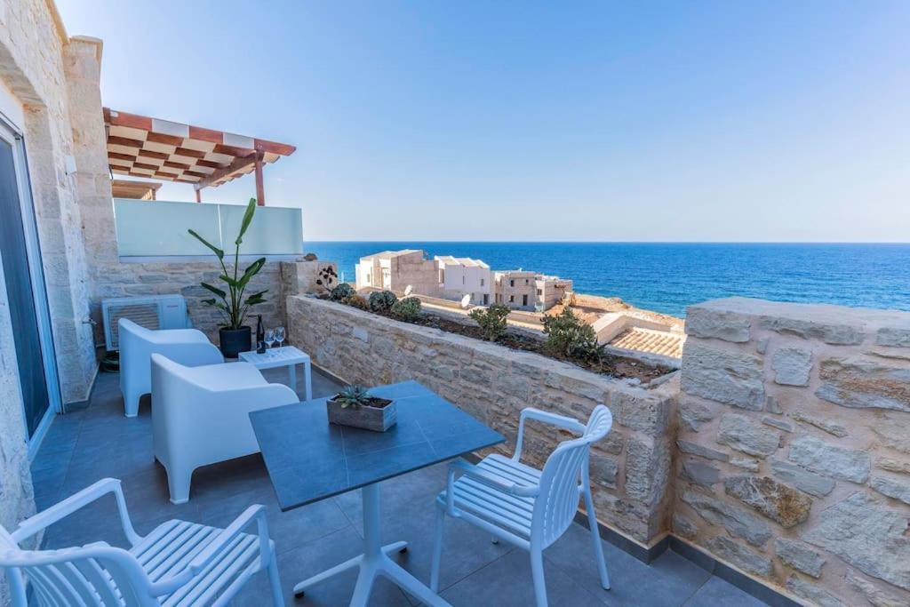 Zefyros Suite , Seafront Retreat ! Pánormos Eksteriør billede